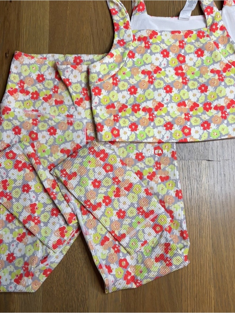 Cream Yoga set Floral Ribbed - Red & Yellow Flowers